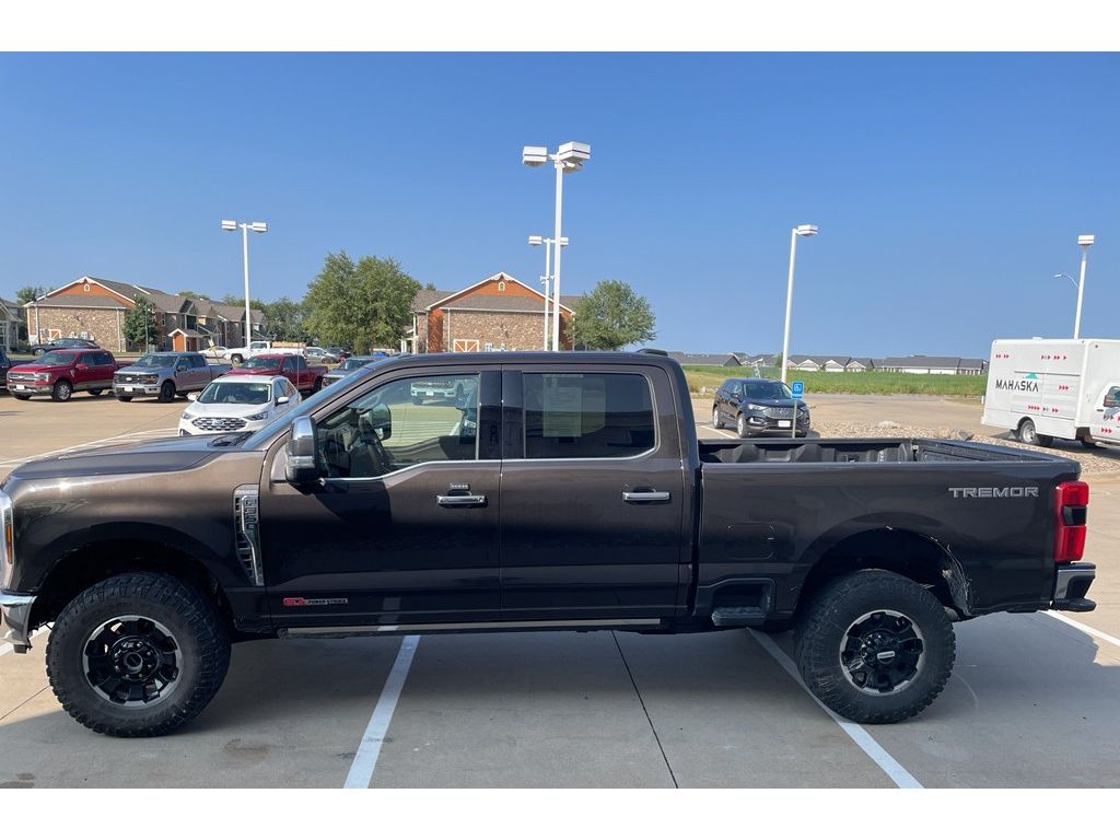 2025 Ford F-350 King Ranch photo 3