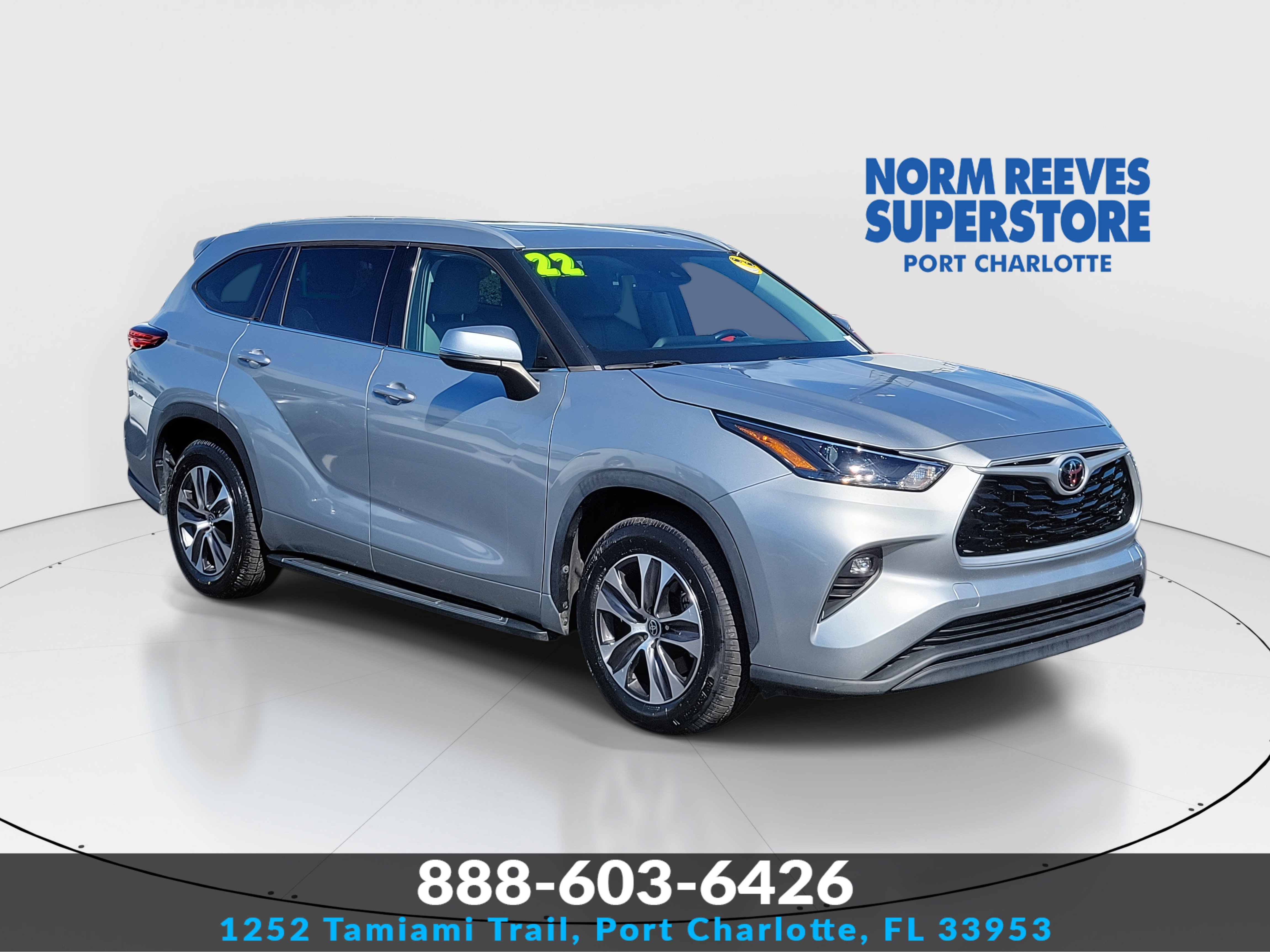 2022 Toyota Highlander XLE's photo