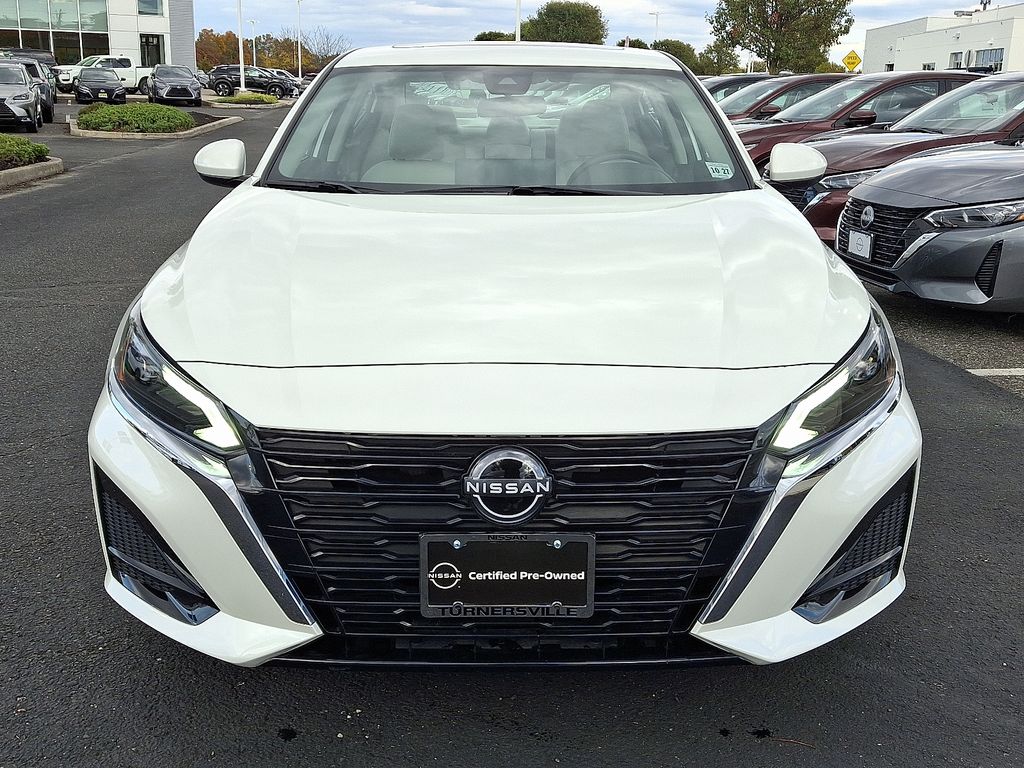 2023 Nissan Altima 2.5 SV photo 2