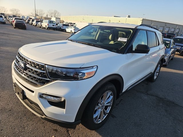 2023 Ford Explorer XLT's photo