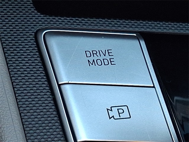 2024 Hyundai Elantra SEL photo 22