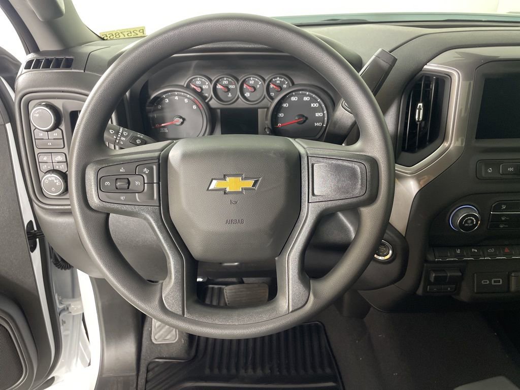 2025 Chevrolet Silverado 2500HD Custom photo 22
