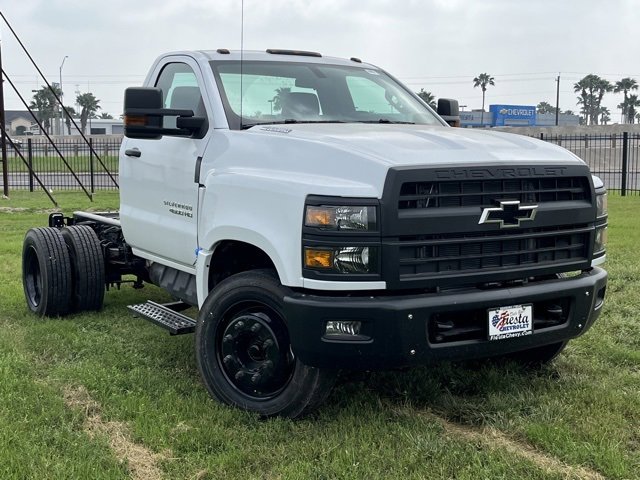 2023 Chevrolet Silverado 4500 Medium Duty Chassis Cab Work Truck's photo