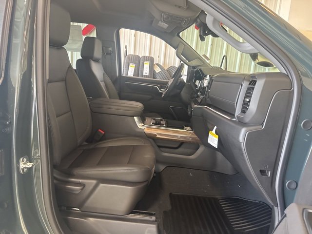 2026 Chevrolet Silverado 2500HD LT photo 32
