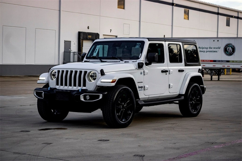 2022 Jeep Wrangler Unlimited Sahara 4xe photo 9