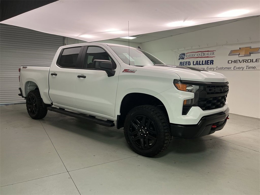 2026 Chevrolet Silverado 1500 Custom Trail Boss photo 2