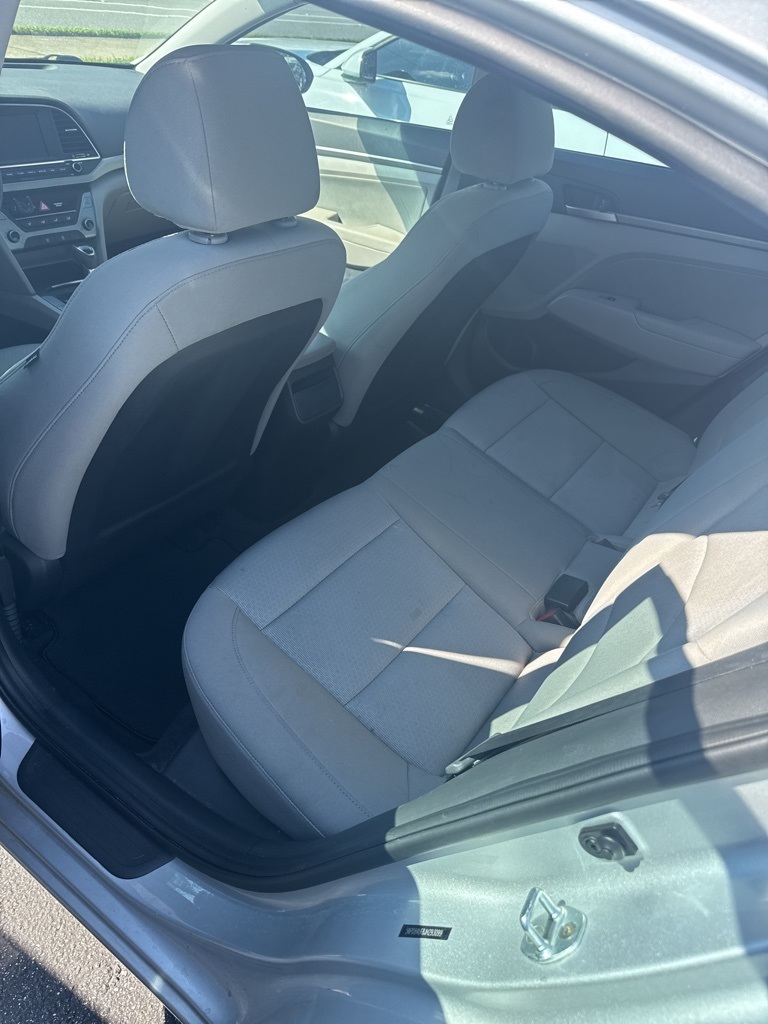 2018 Hyundai Elantra SEL photo 6