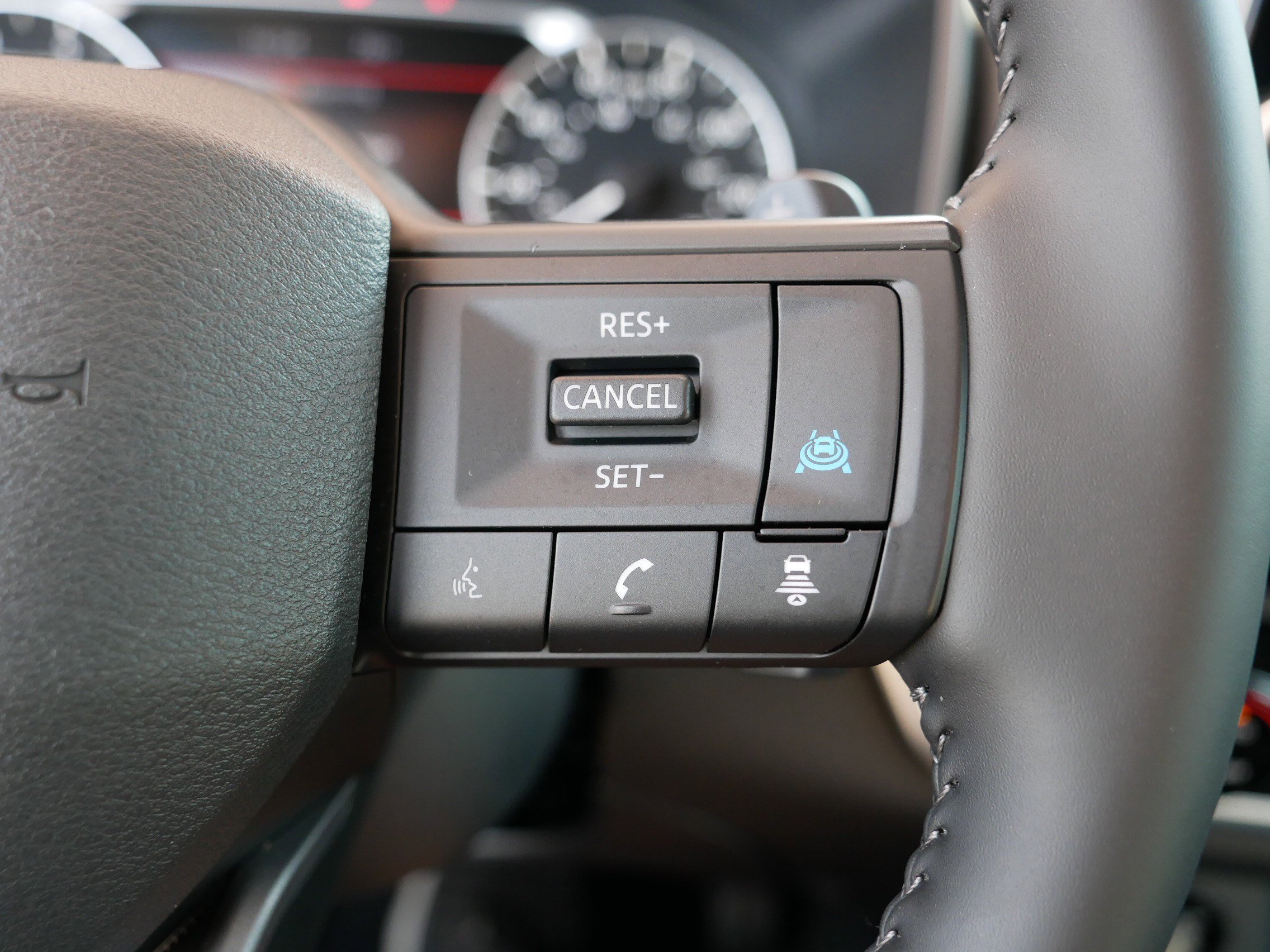 2025 Nissan Rogue SV photo 25