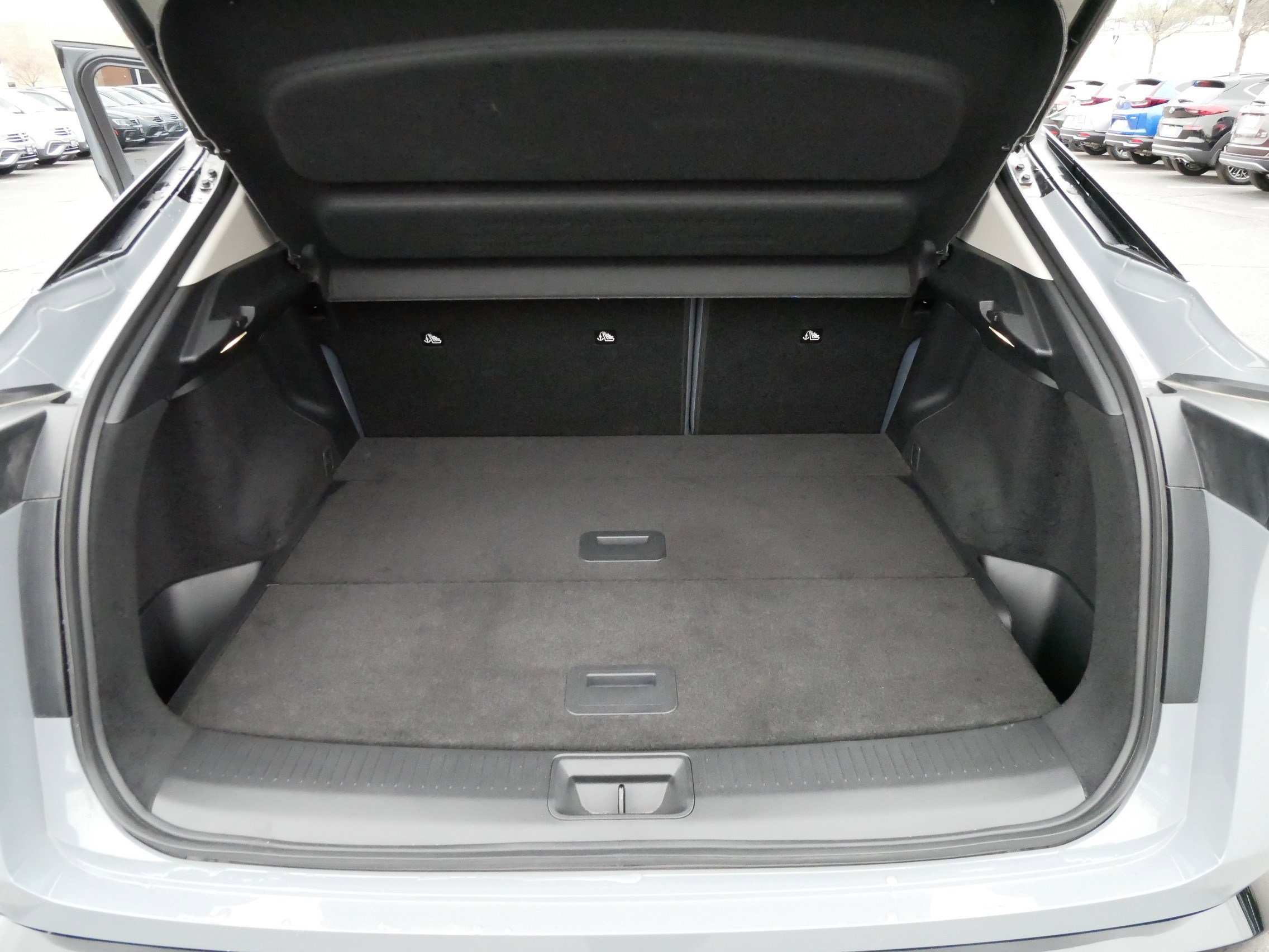 2023 Nissan ARIYA Platinum photo 18