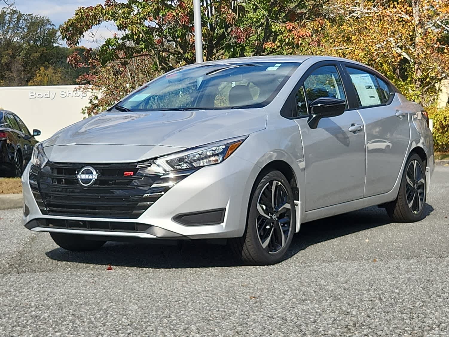 2025 Nissan Versa Sedan SR's photo