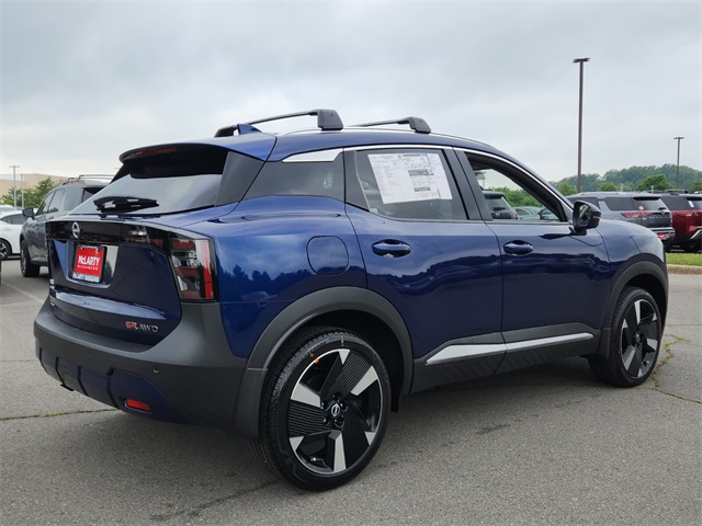 2025 Nissan Kicks SR photo 3