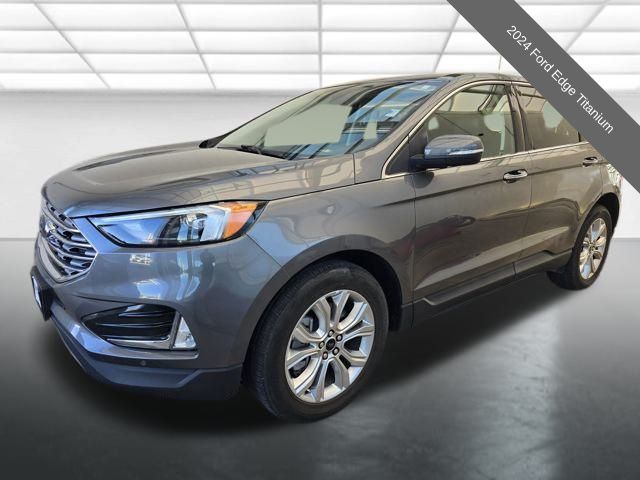 2024 Ford Edge Titanium's photo