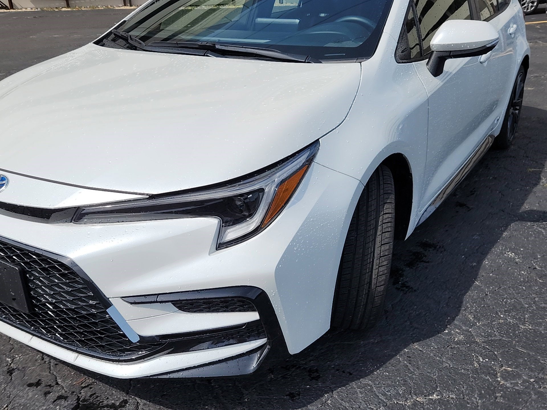 2024 Toyota Corolla Hybrid SE photo 9