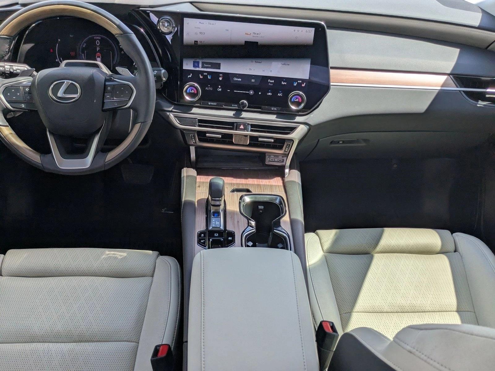 2023 Lexus RX 350h Luxury AWD photo 16