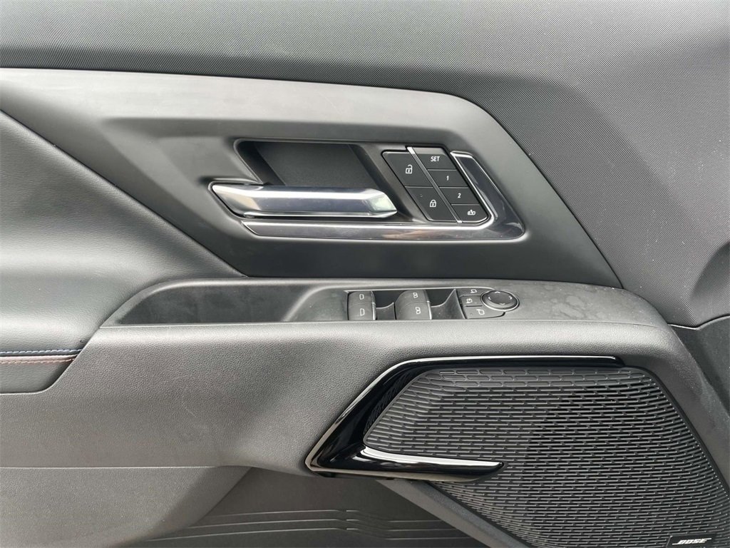 2024 Chevrolet Silverado EV RST photo 13
