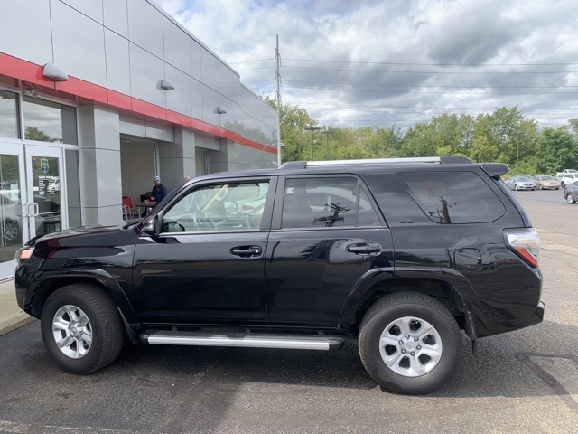 2022 Toyota 4Runner SR5 Premium photo 4
