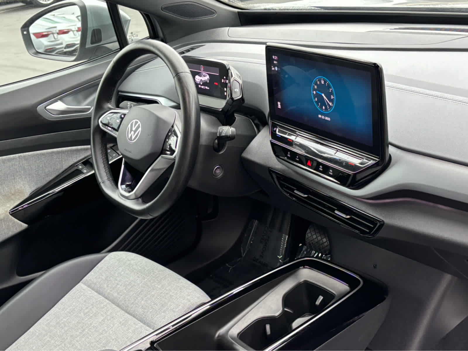 2023 Volkswagen ID.4 Pro photo 21