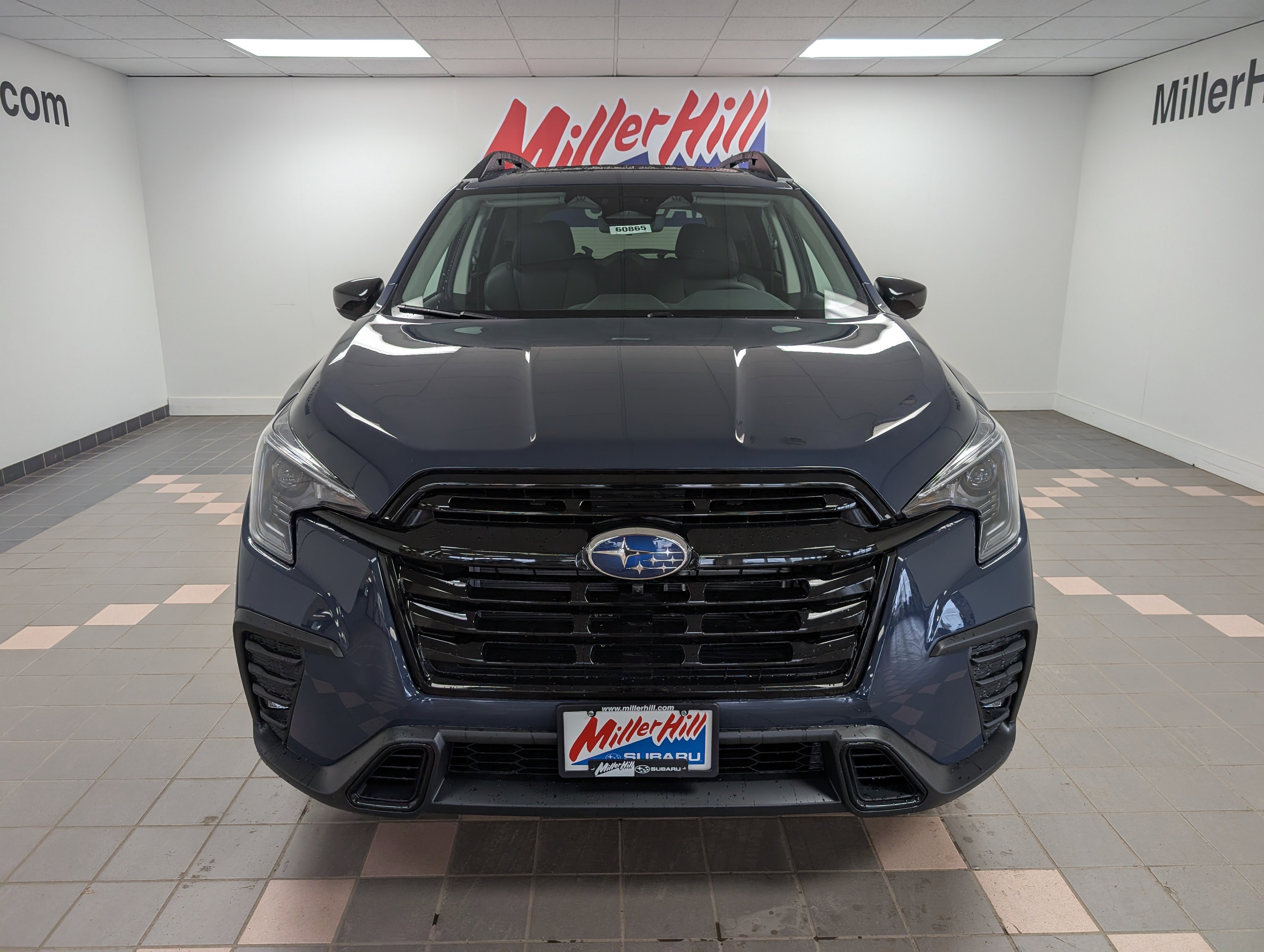 2025 Subaru Ascent Onyx Edition Touring photo 3