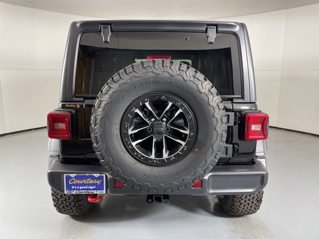 2025 Jeep Wrangler Rubicon Sport photo 7