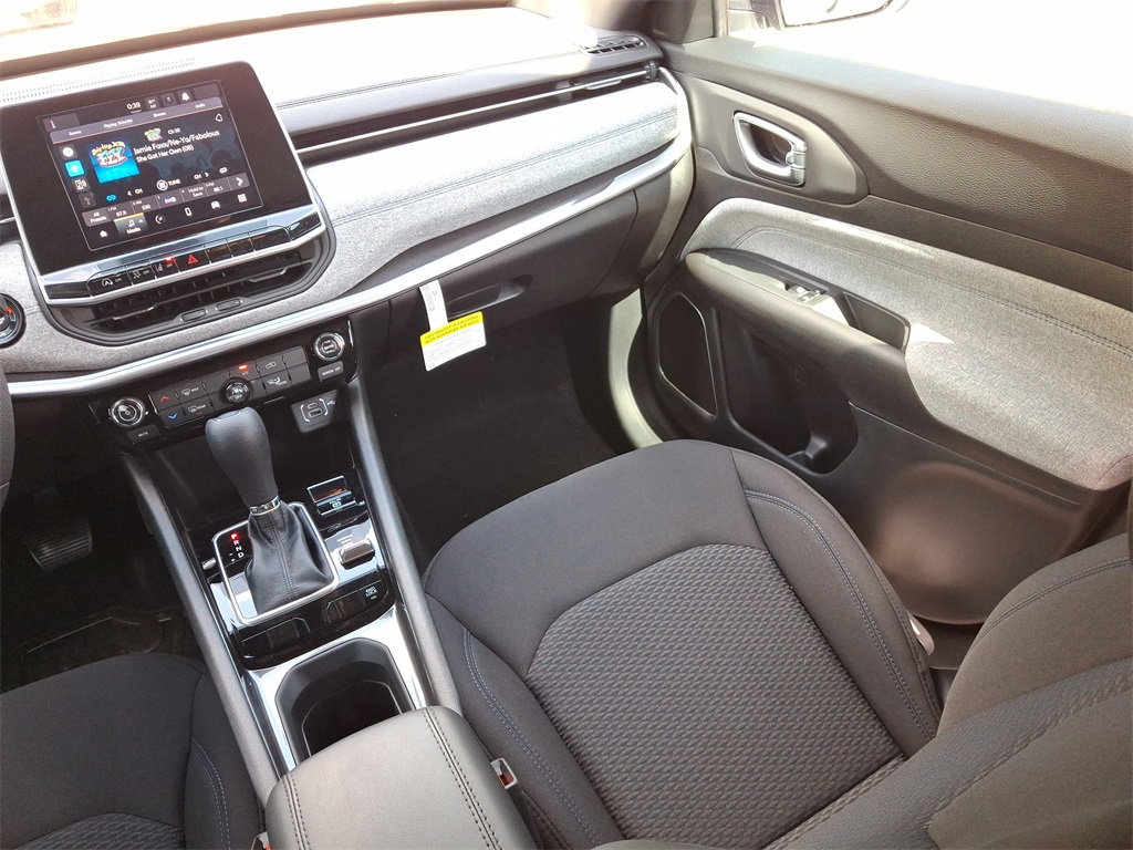 2025 Jeep Compass Sport photo 16