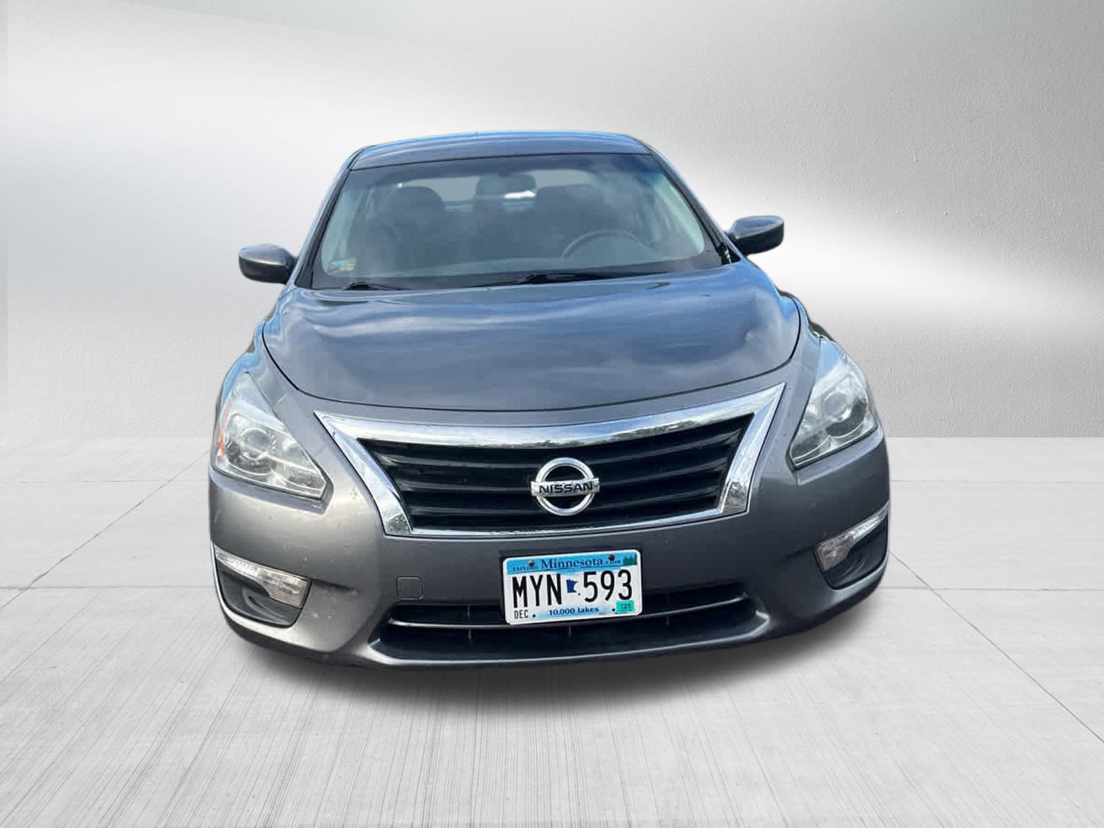 Used 2014 Nissan Altima S with VIN 1N4AL3AP0EN376335 for sale in Golden Valley, MN