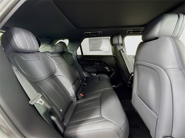 2025 Land Rover Range Rover Sport SE photo 28
