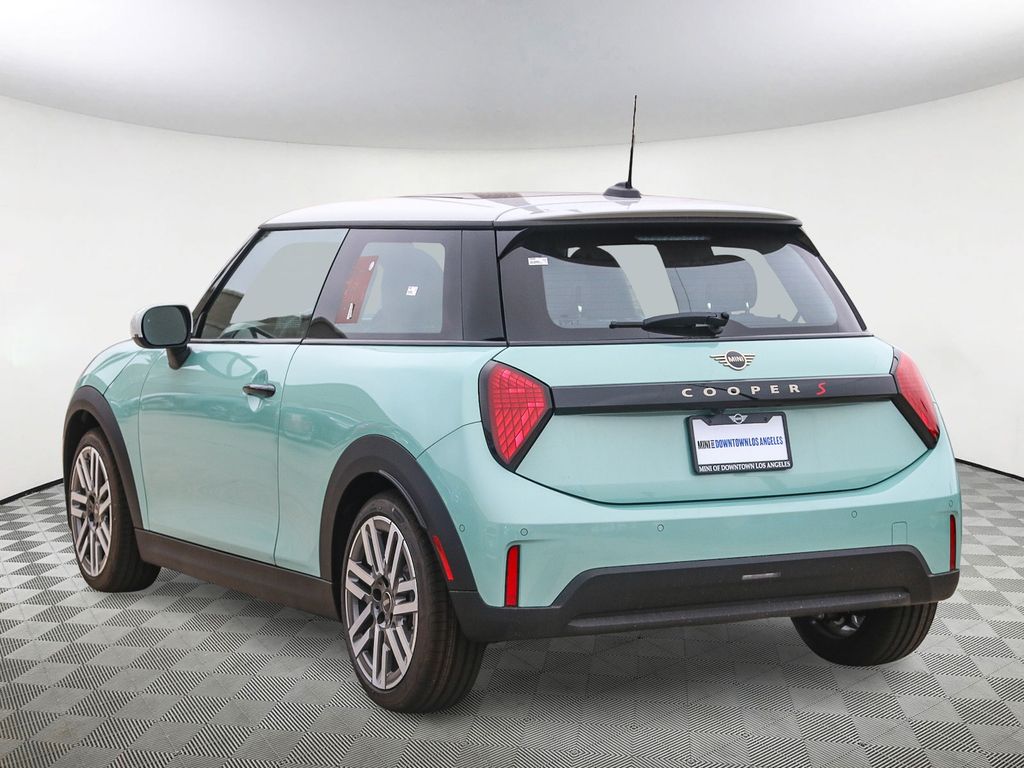 2026 Mini Cooper 2 Door Hardtop Signature photo 4
