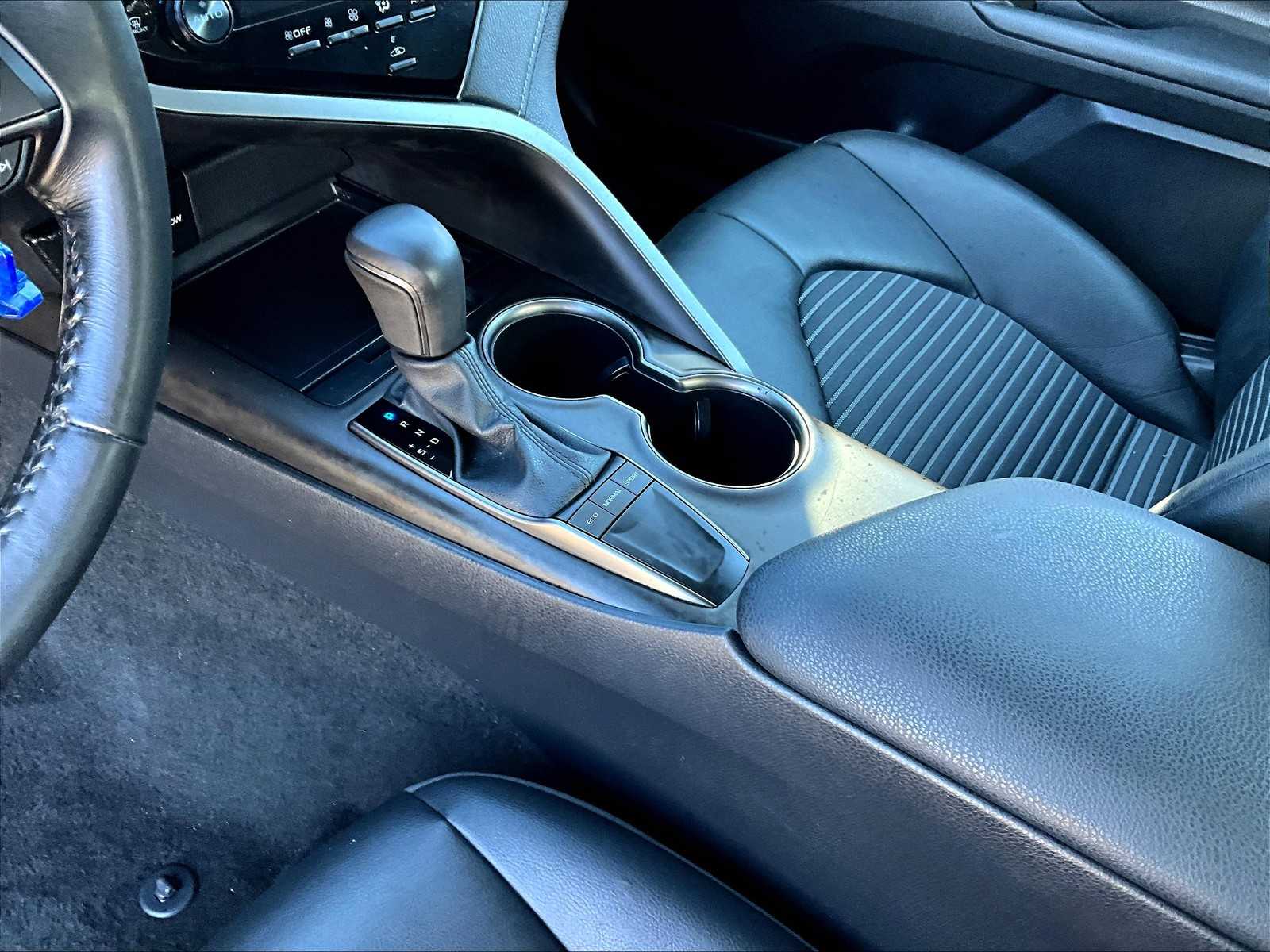 2023 Toyota Camry SE photo 20