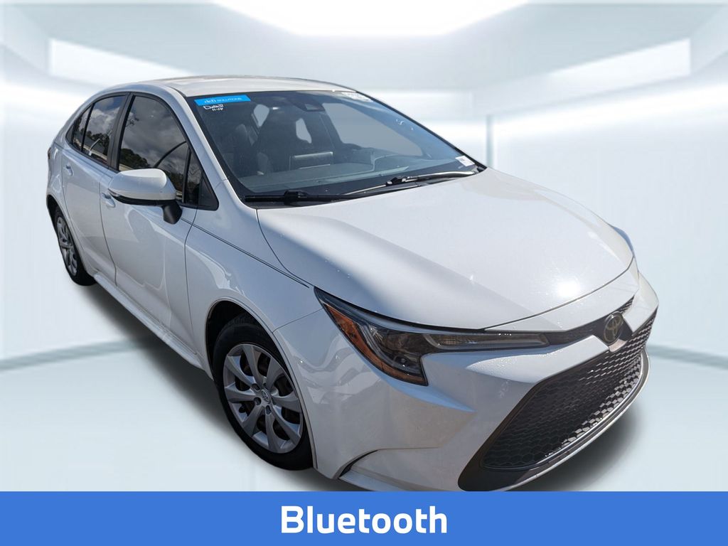 2020 Toyota Corolla LE photo 3