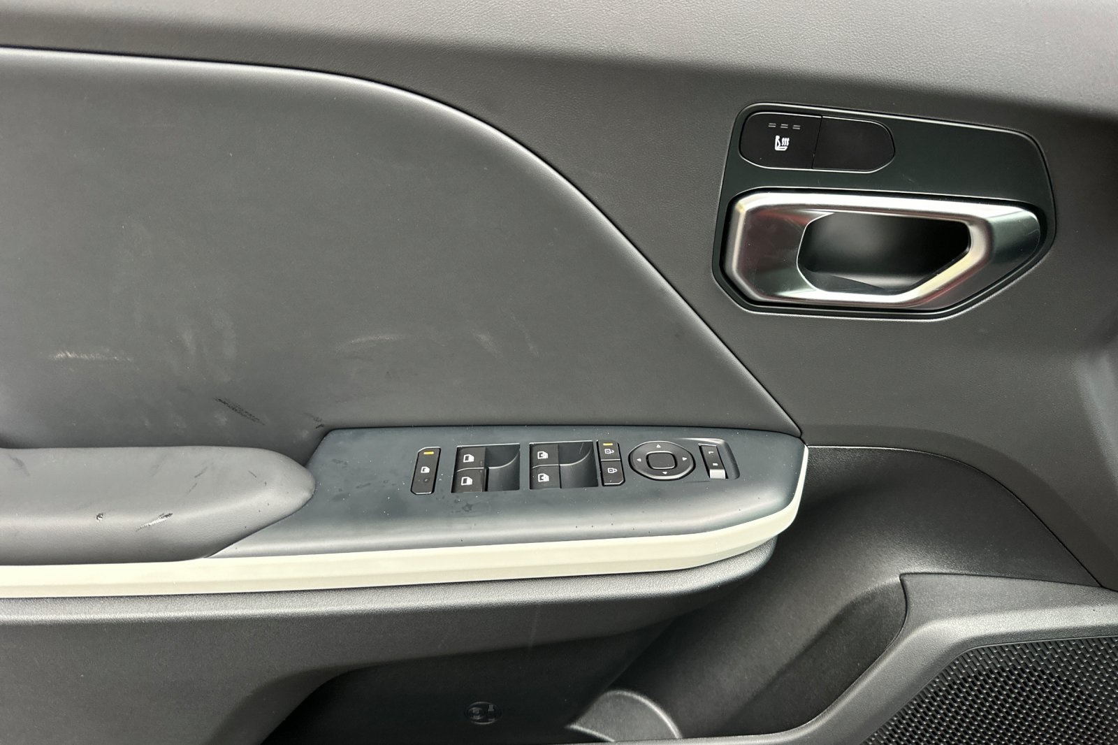 2025 Kia K4 GT-Line photo 7