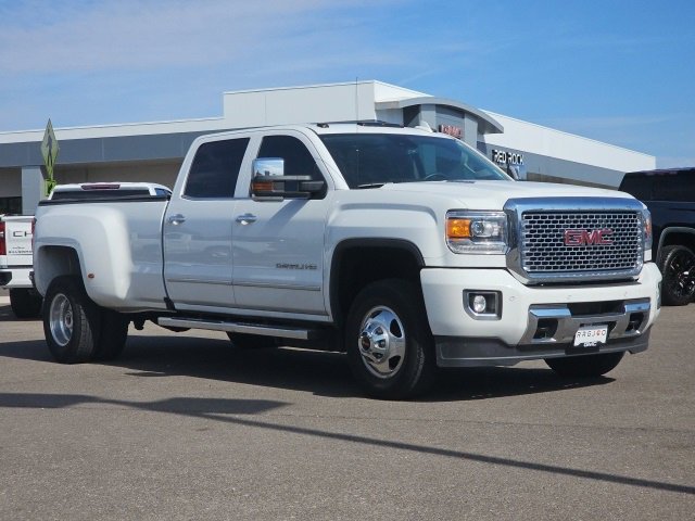 2016 Gmc Sierra 3500 HD Denali photo 2