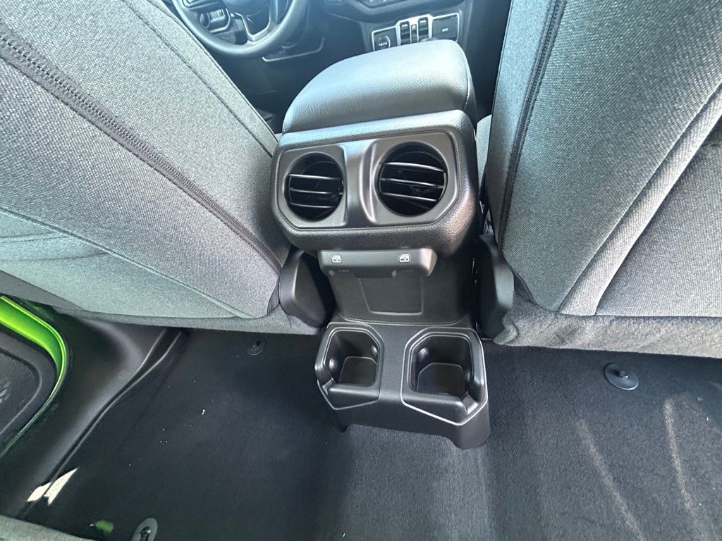 2025 Jeep Wrangler Sport photo 33