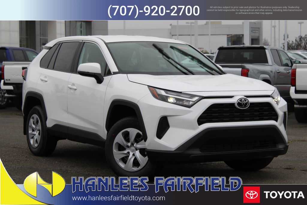 2025 Toyota RAV4 LE's photo
