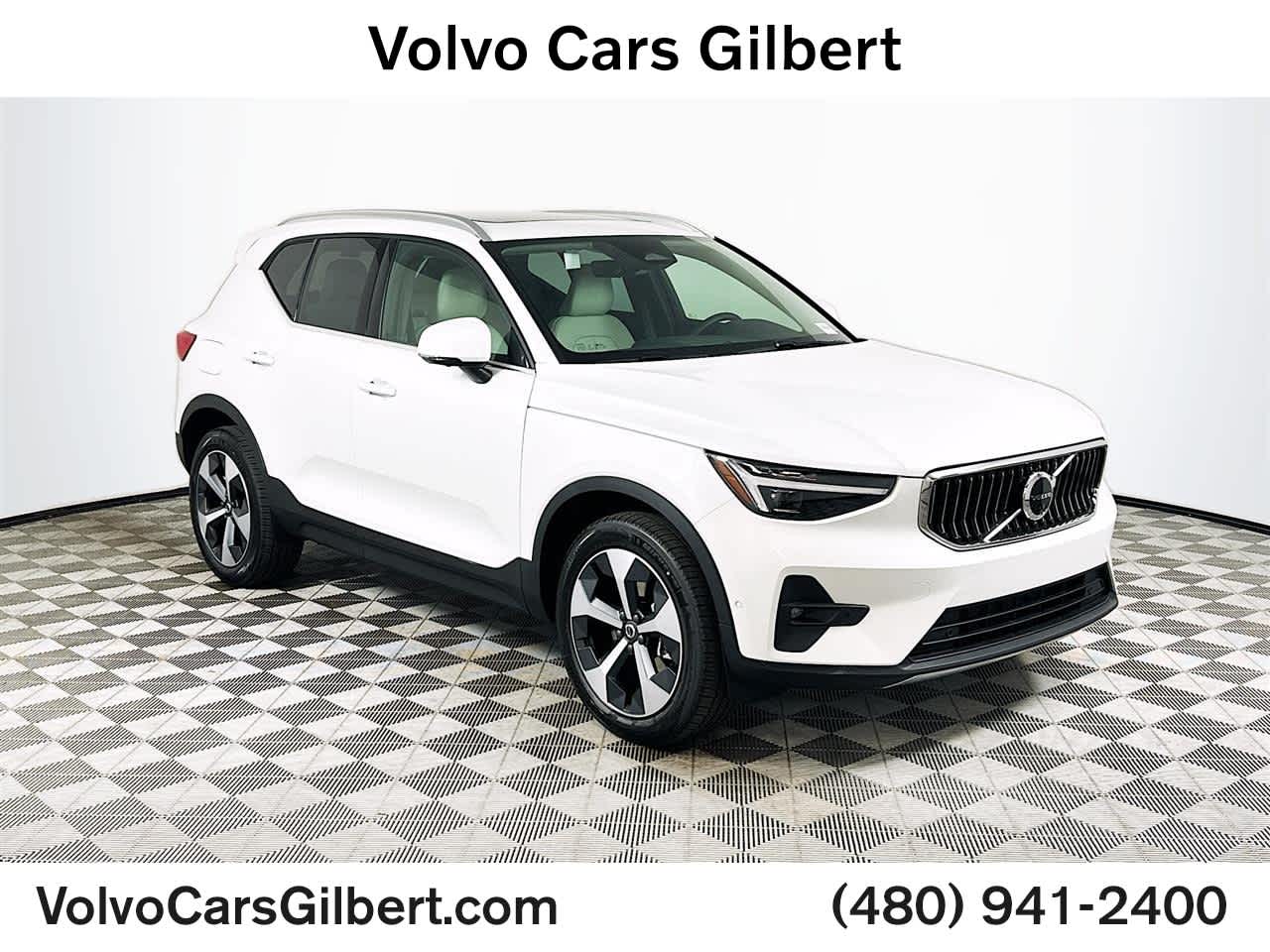 2025 Volvo XC40