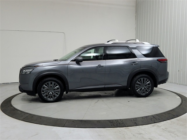 2025 Nissan Pathfinder SL photo 3