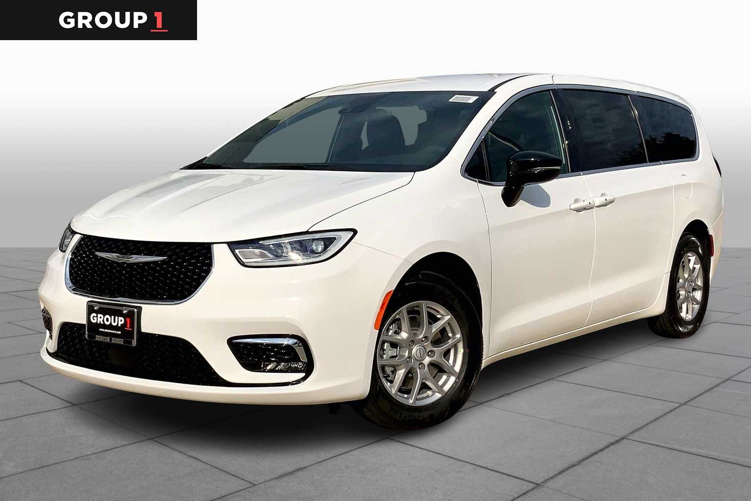 2025 Chrysler Pacifica photo 3