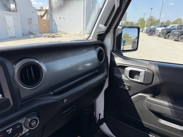 2022 Jeep Gladiator Willys photo 22