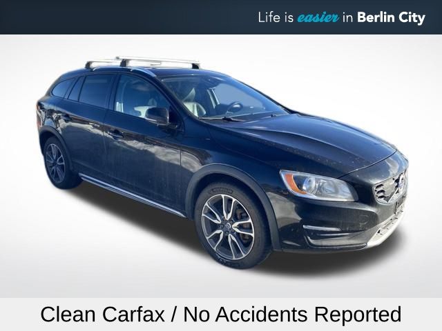 2017 Volvo V60 Base's photo
