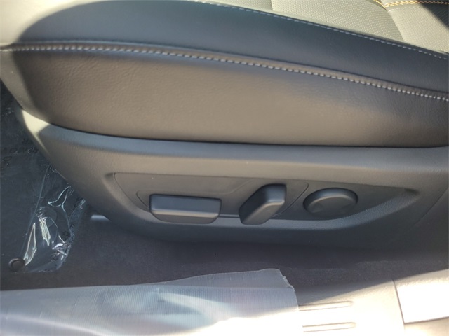 2025 Mazda CX-50 2.5 Premium Plus photo 4