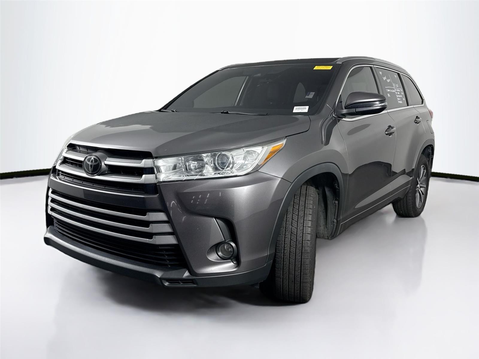 2018 Toyota Highlander SE XLE photo 2