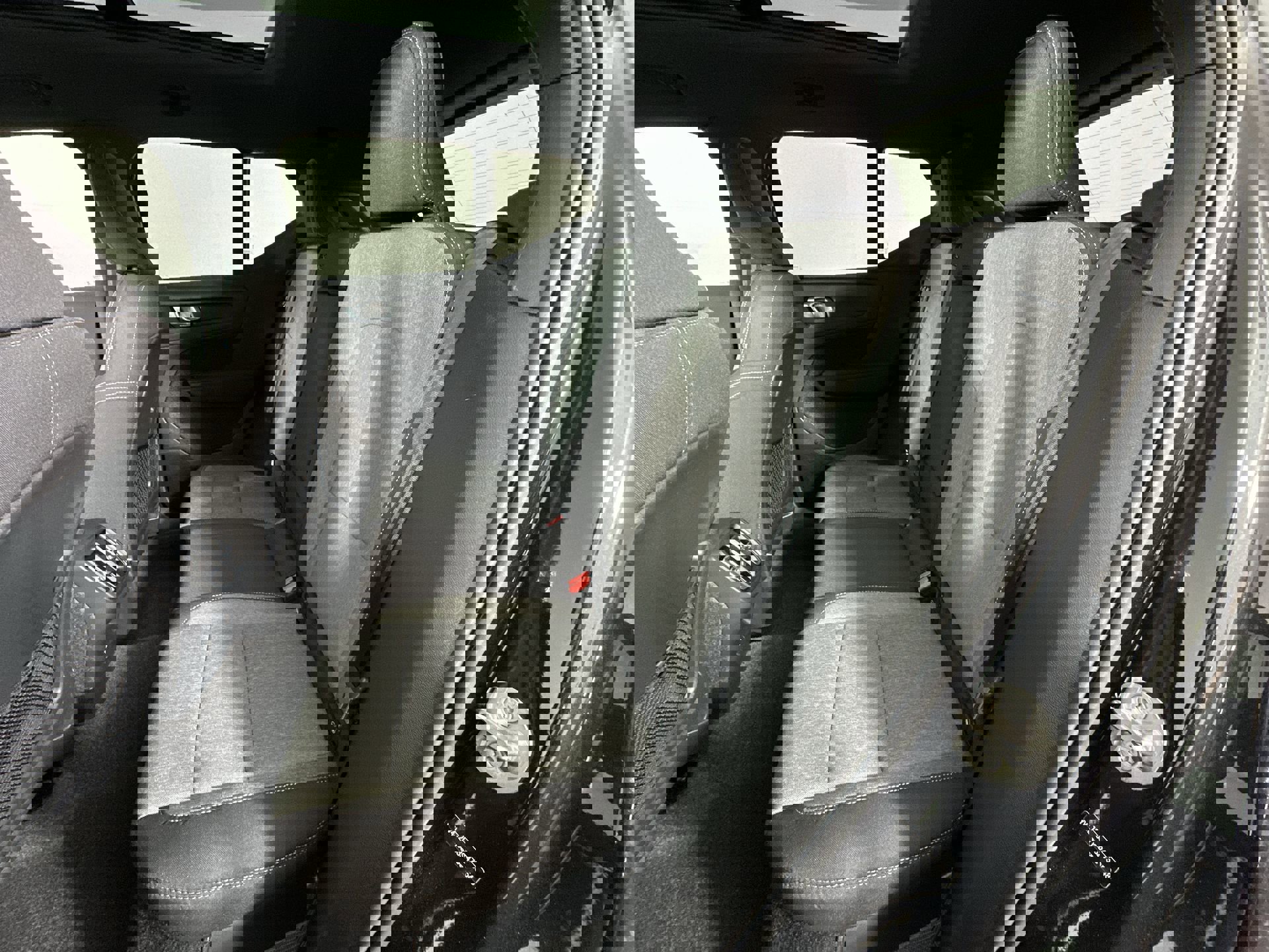 2025 Volvo XC40 Core photo 19