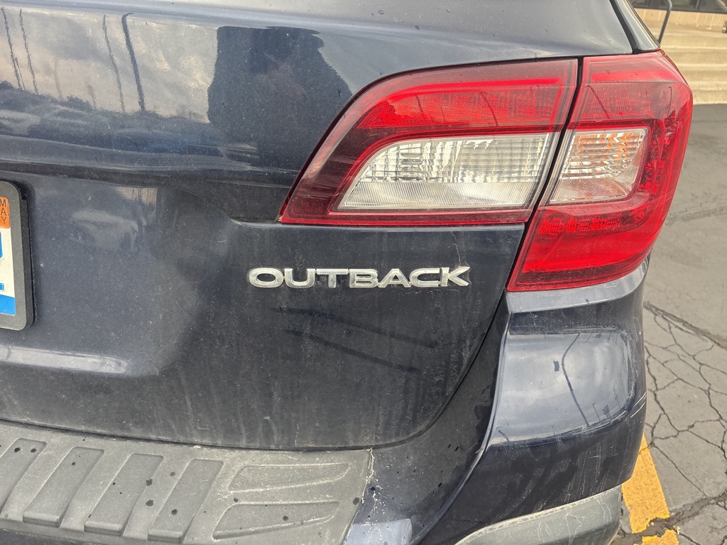2018 Subaru Outback Limited photo 4