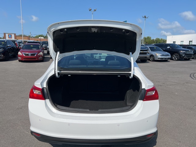 2023 Chevrolet Malibu 1LT photo 9