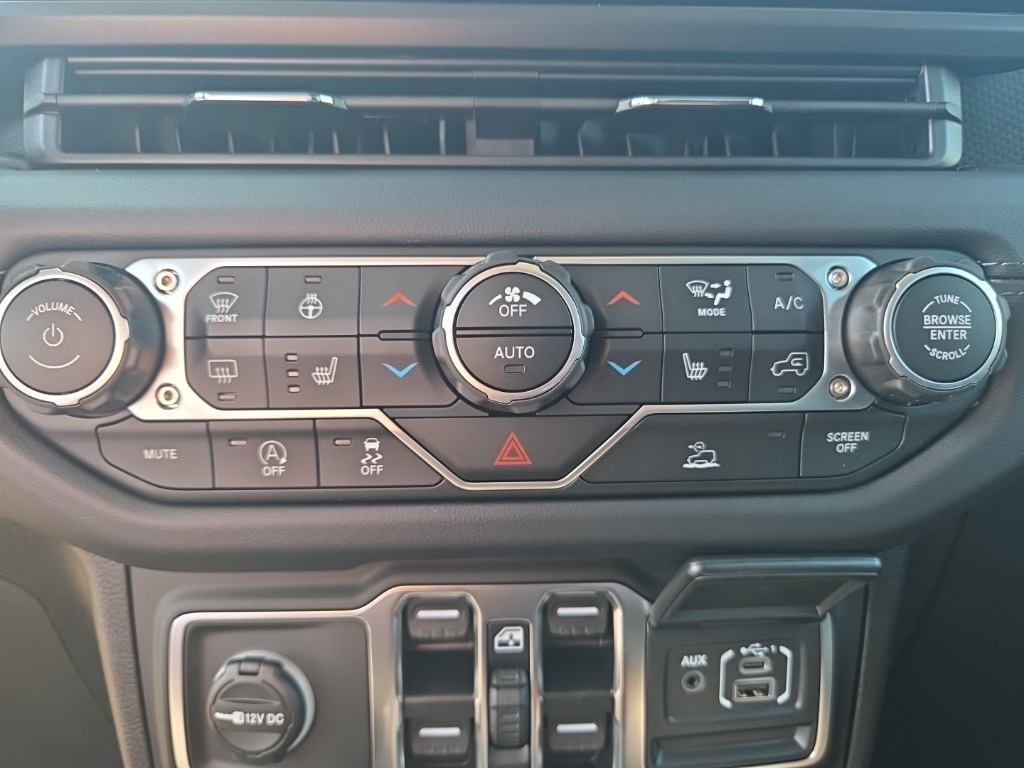 2025 Jeep Gladiator Rubicon photo 16