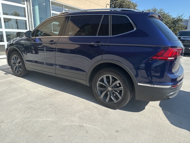 2023 Volkswagen Tiguan SE photo 4