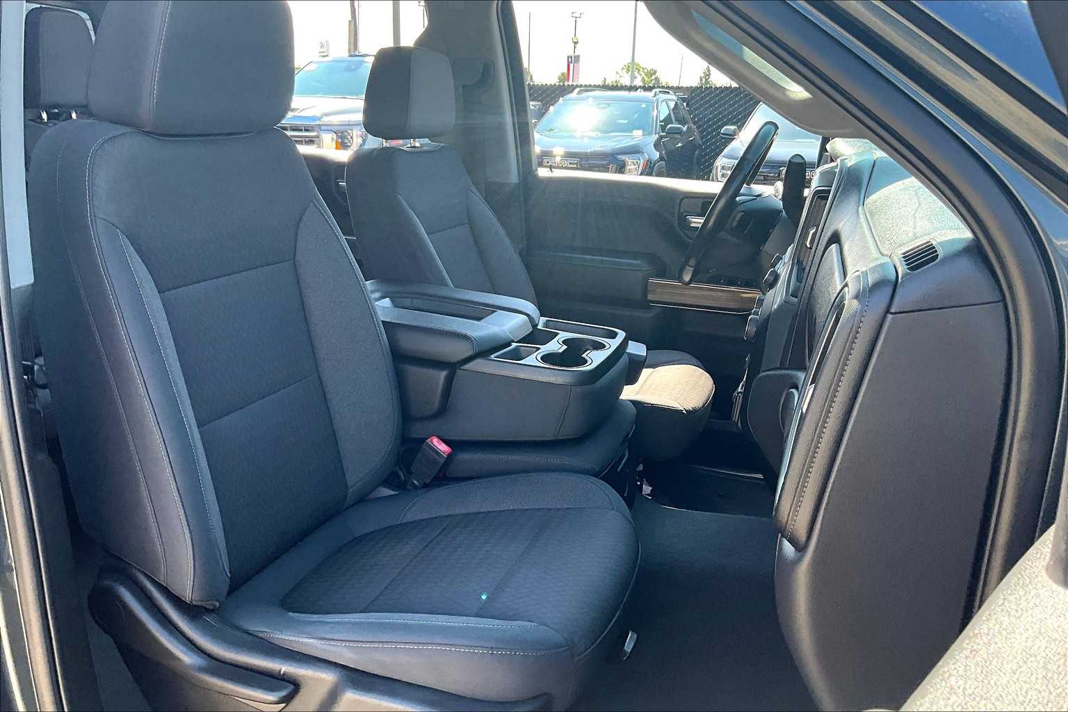 2019 Chevrolet Silverado 1500 LT photo 8