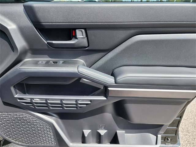 2025 Toyota 4Runner SR5 4WD photo 14
