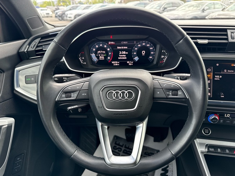2023 Audi Q3 45 TFSI S line Premium photo 9