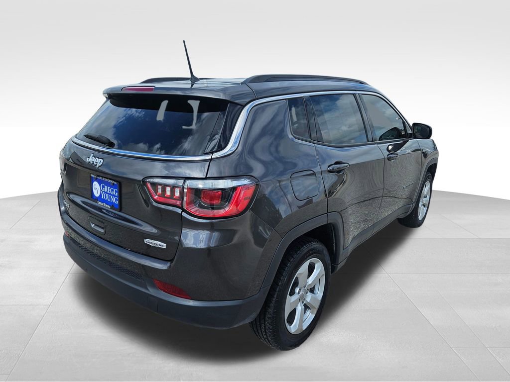 2018 Jeep Compass Latitude photo 3
