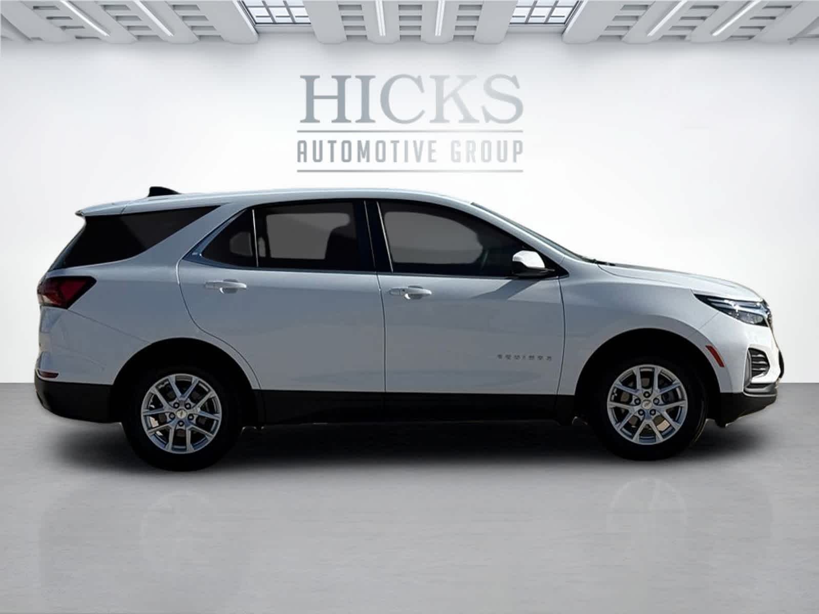2023 Chevrolet Equinox LT photo 4